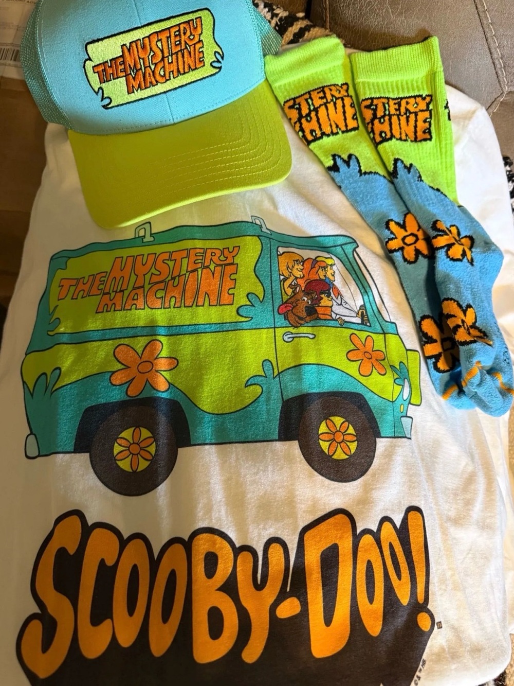 🔫🔮Scooby-Doo! BUNDLE Mystery Machine Trucker Hat Mesh Back +Socks and T-Shirt L